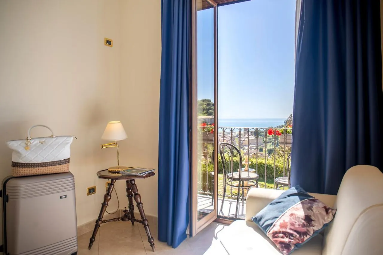 Relais Villa Giuliana Licata 4*,