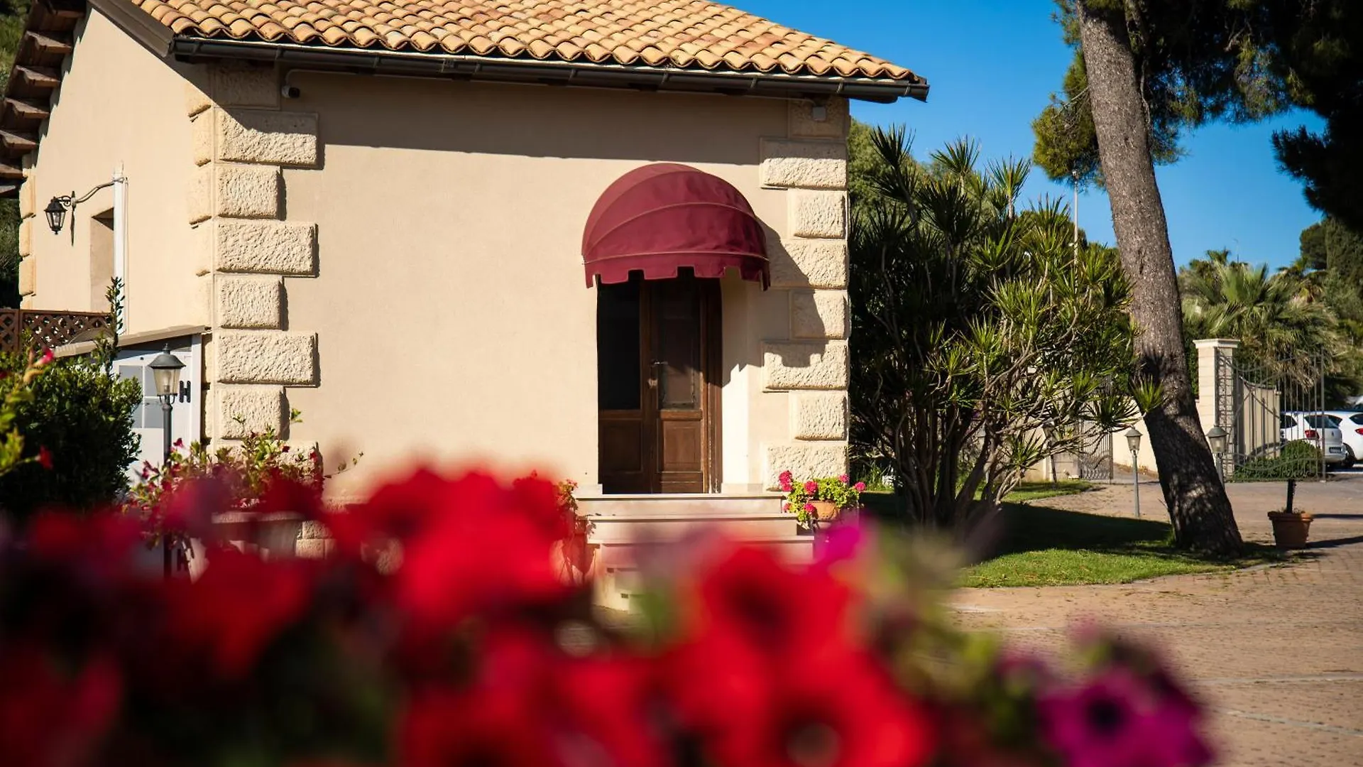 Relais Villa Giuliana Licata Hotel